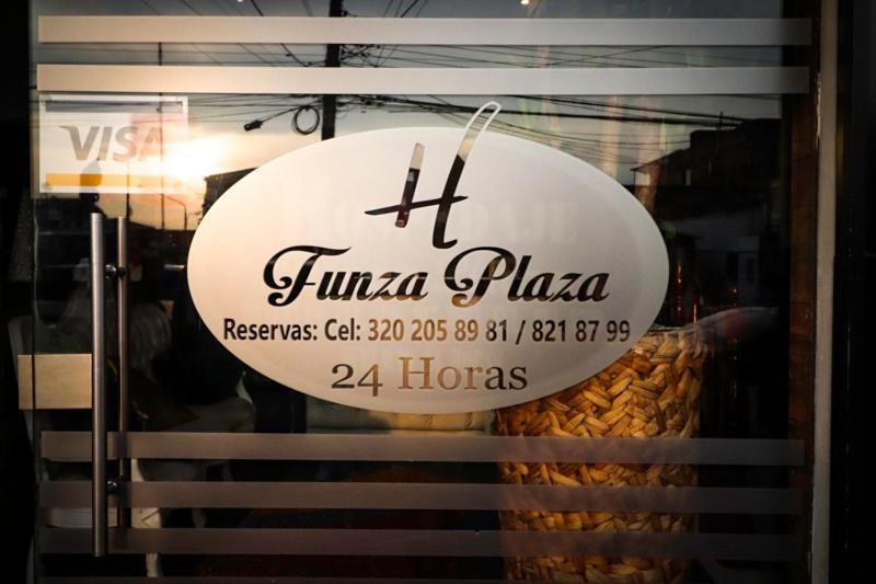 Plaza Hotel *